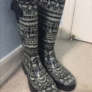 Rain boots boho style